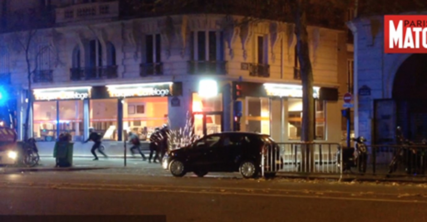 Les premiers échanges de tirs au Bataclan