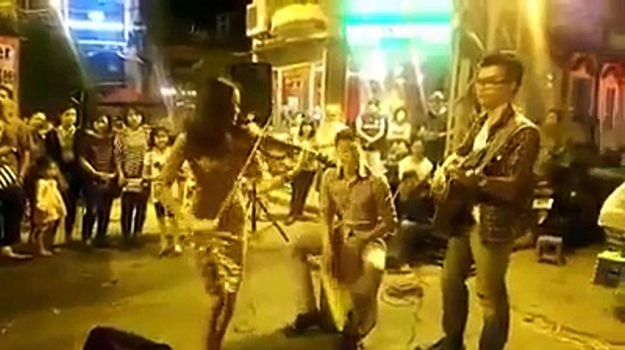 Nghệ sĩ đường phố chơi nhạc bằng violin xuất sắc!!!! AWESOME!!!! #1