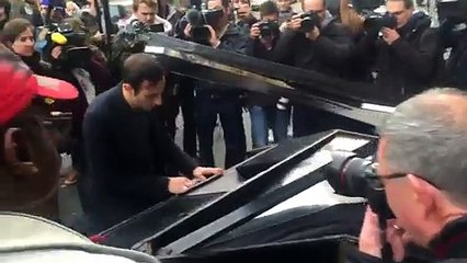 Homme aux victimes du Bataclan