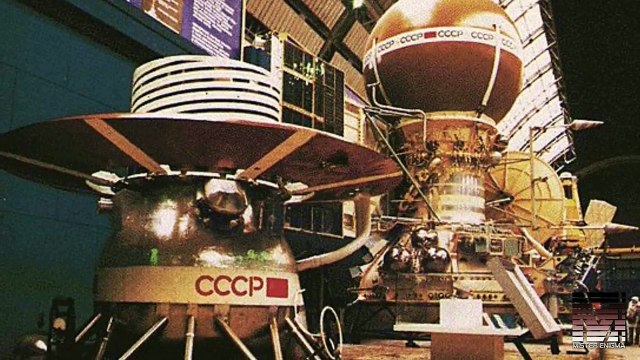 Mars Mysteries: Head Of Alien Statue Found On Mars. -Alien-