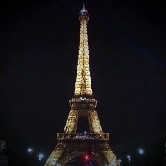 Eiffel Tower's lights go out in memory of those killed in ‪Paris‬.