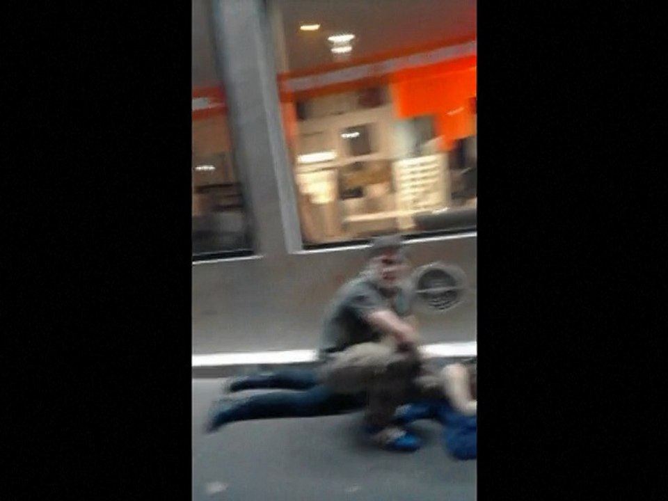 La France "en guerre" après 129 morts dans des attentats jihadistes (2)