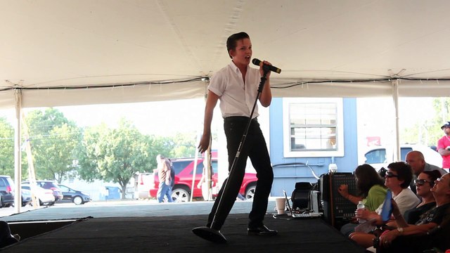 Lain Crew sings 'Hard Headed Woman' Elvis Week 2015