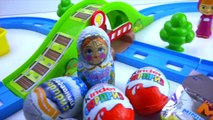 Маша и медведь открывают киндер сюрпризы Masha i medved Masha and bear kinder surprise