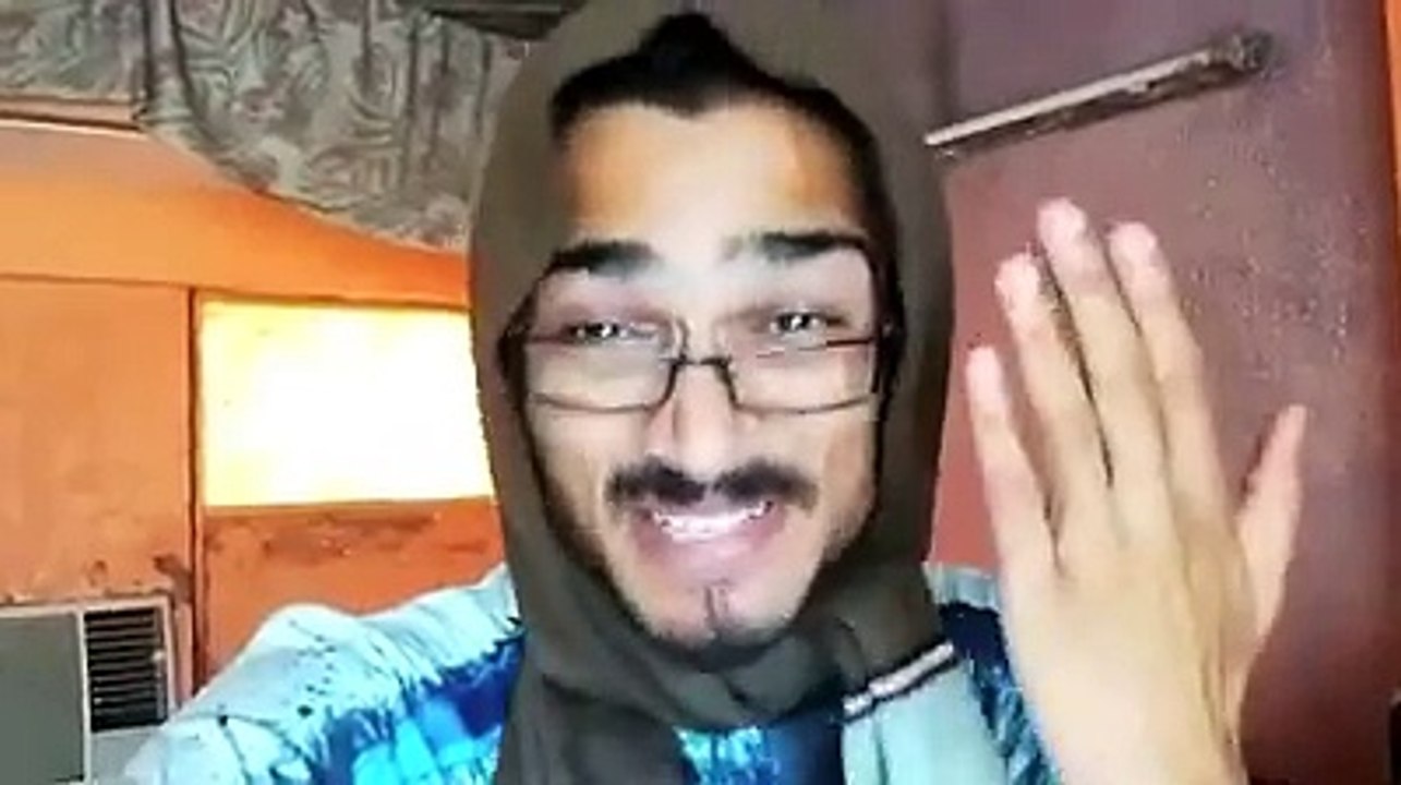 BB ki vines BB & Bancho are discussing Bancho-s breakup