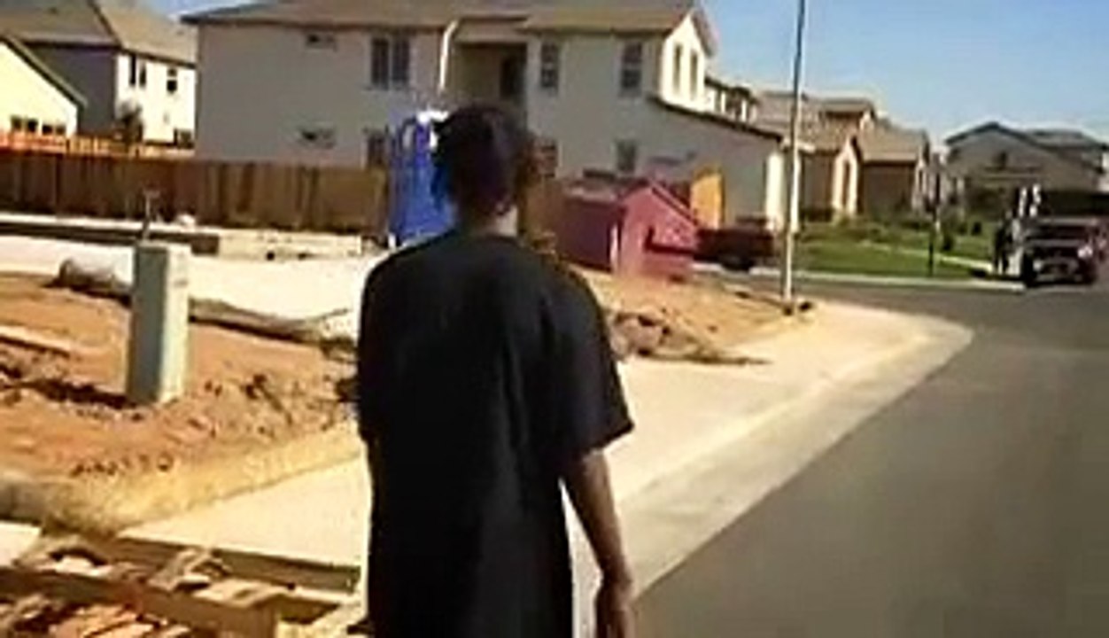 Extraordinary People The boy who sees without eyes 1 5240p H 263 MP3