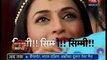 Ishita ko pata chala Simi ka such jis se Sabke samne Uuske kaan mein jaa kar Kiya Simi ko Blackmail- 15th November 2015 - Yeh Hai Mohabbatein