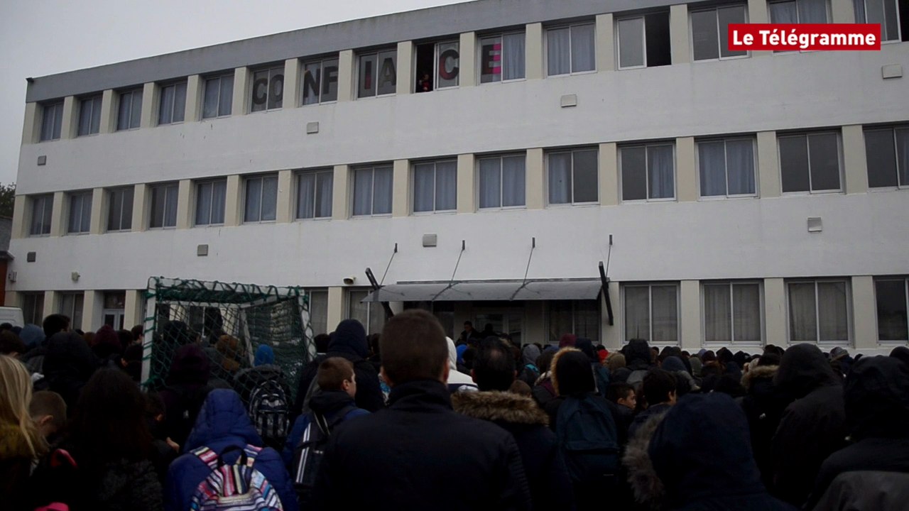 Lorient. Une minute de silence au lycée Saint-Joseph - La Salle