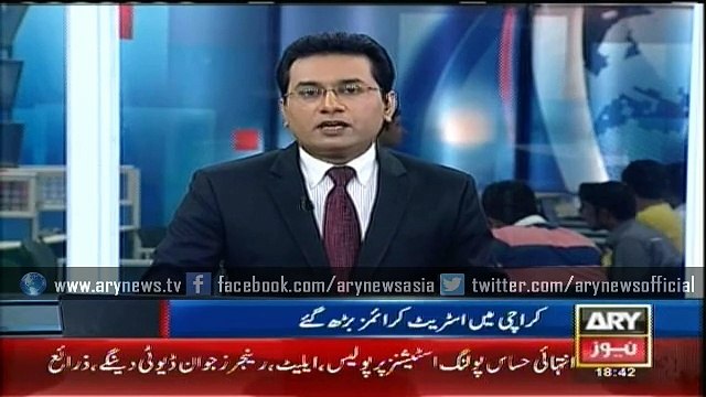 Robbers loot Rs. 4.5 lakhs, three kilos of pomegranate