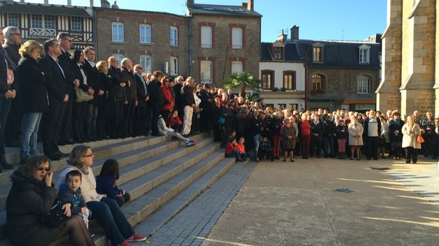 Attentats de Paris. Rassemblement et recueillement