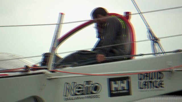 Arrivée d'Arkema ( Lalou Roucayrol - César Dohy ) - Transat Jacques Vabre 2015