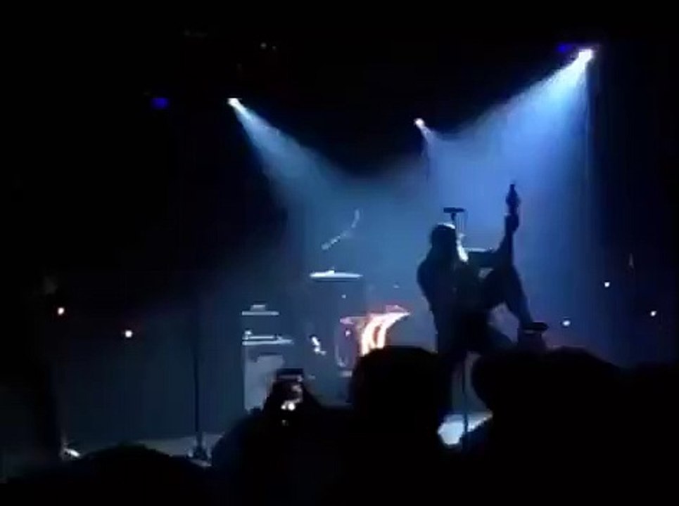 Arrivée de terroristes à Bataclan Théâtre