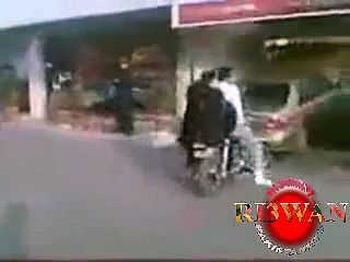 Karachi girl on bike wheeling awara dil hay chana ve channa