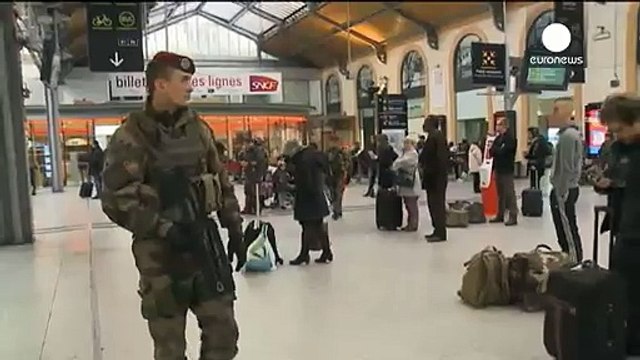 Attentati Parigi: cos'è lo ''stato di emergenza''?