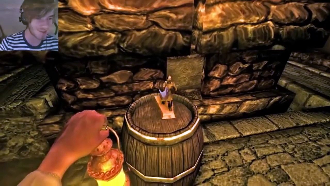 AMNESIA SCARY REACTIONS (and funny) moments with Subtitles! w/ PewDiePie EP3