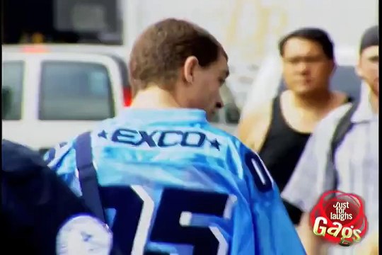 Free Hugs, Free Kisses! (Kissing Prank)