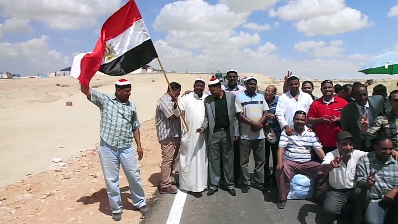 نقابة المعلمين فى محافظة أسوان فى أول موقع حفر بقناة السويس الجديدة سبتمبر2014
