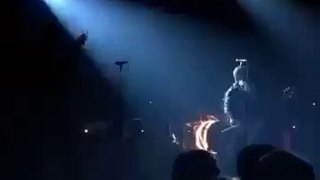 Vídeo mostra momento exato do início do atentado durante show na França