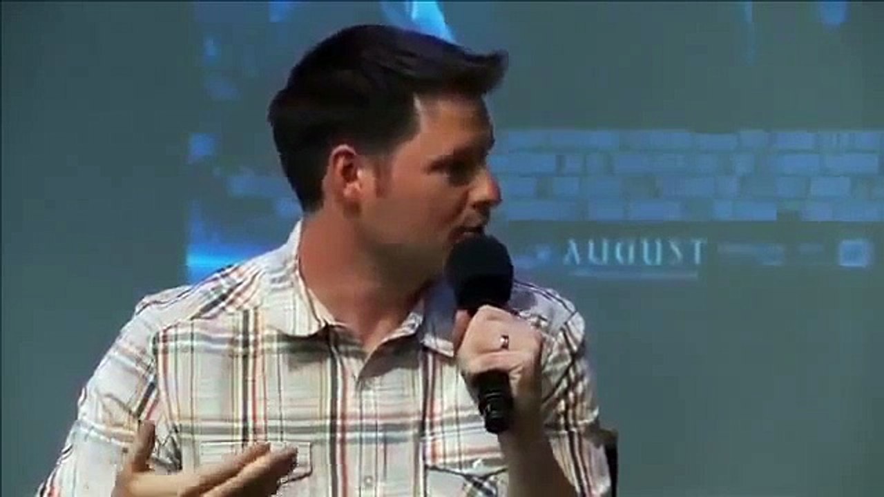 Logan Lerman & Alexandria Daddario Percy Jackson:Sea of Monsters Interview