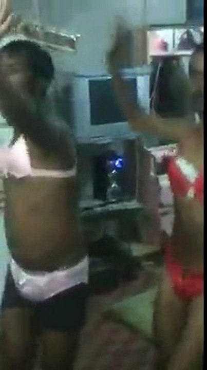 Two Guy Bikini Dancing Must Watch