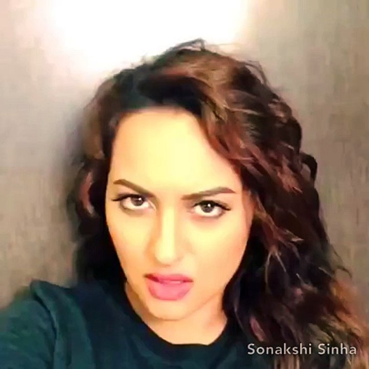 Sonakshi Sinha Funny DubsMash On Bajrangi Bhaijaan - Latest Funny Clips