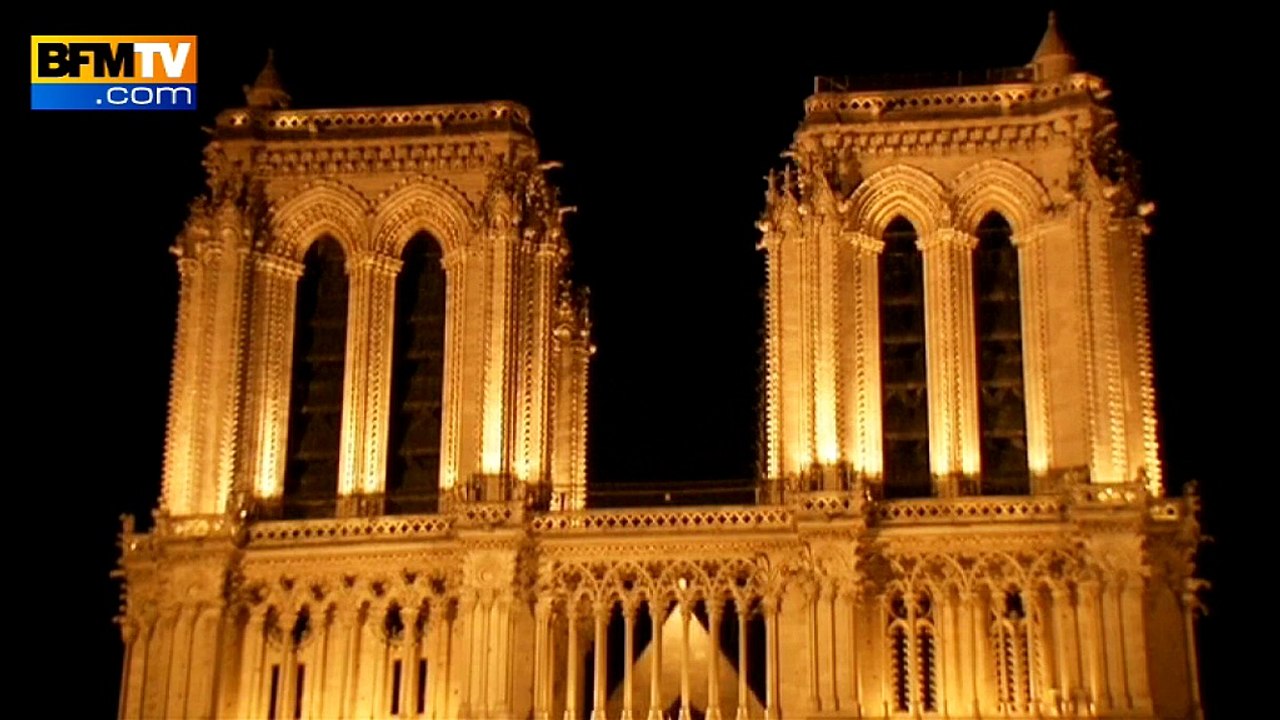 Attentats de Paris: les cloches de Notre-Dame ont sonné le glas en hommage aux victimes