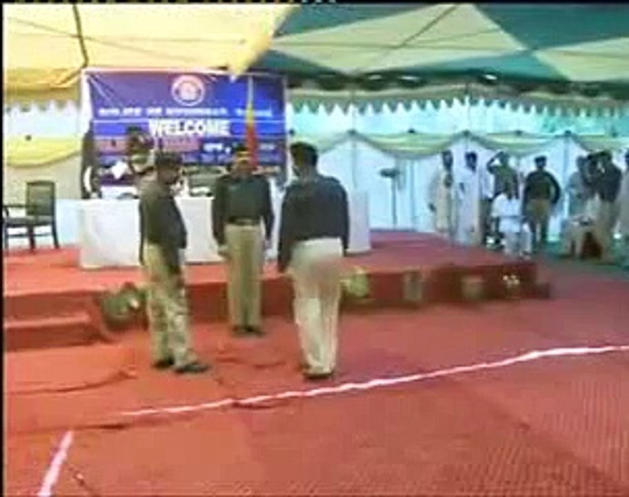 Pakistani police so funny -