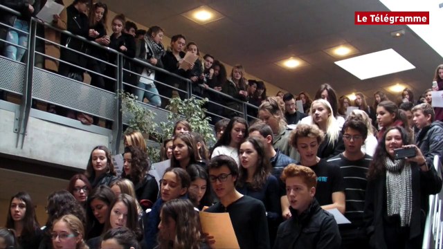 Quimperlé. Lycée de Kerneuzec : un hommage en chanson