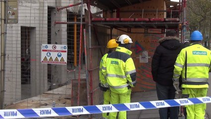 Une dizaine de réfugiés ont grimpé sur une grue à Bruxelles