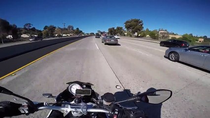 Attraper des pieds sur l'autoroute