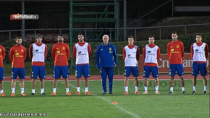 La selección española guarda un minuto de silencio