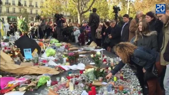 Attentats à Paris: Minute de silence place de la République