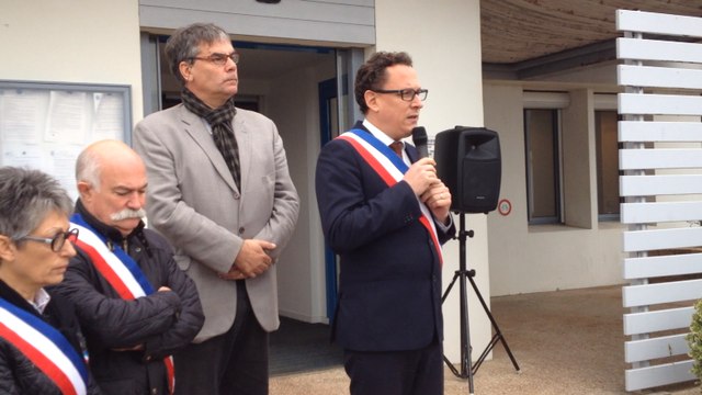 Après les attentats, une minute de silence