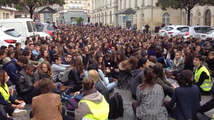 1200 lycéens rendent hommage aux victimes