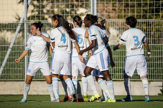 D2 féminine - OM 5-0 Monteux : le but de Pauline Cousin (31e)