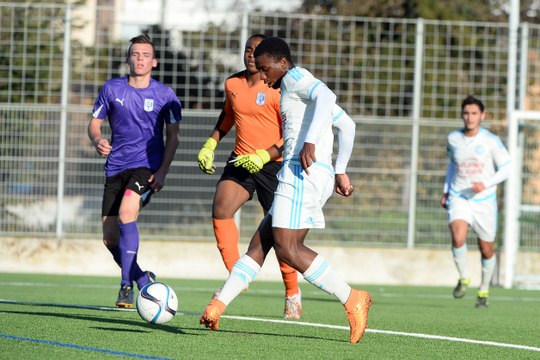 U17 National - OM 7-1 Istres : le but de Samih Hadji (24e)