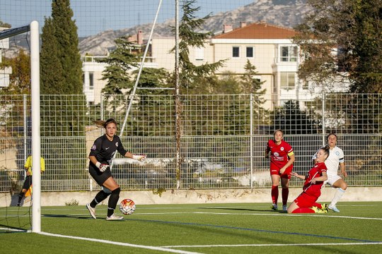 D2 féminine - OM 5-0 Monteux : le but de Sandrine Brétigny (63e)
