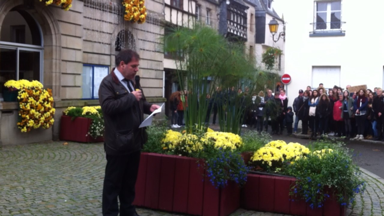 Attentats de Paris : 800 personnes rassemblées