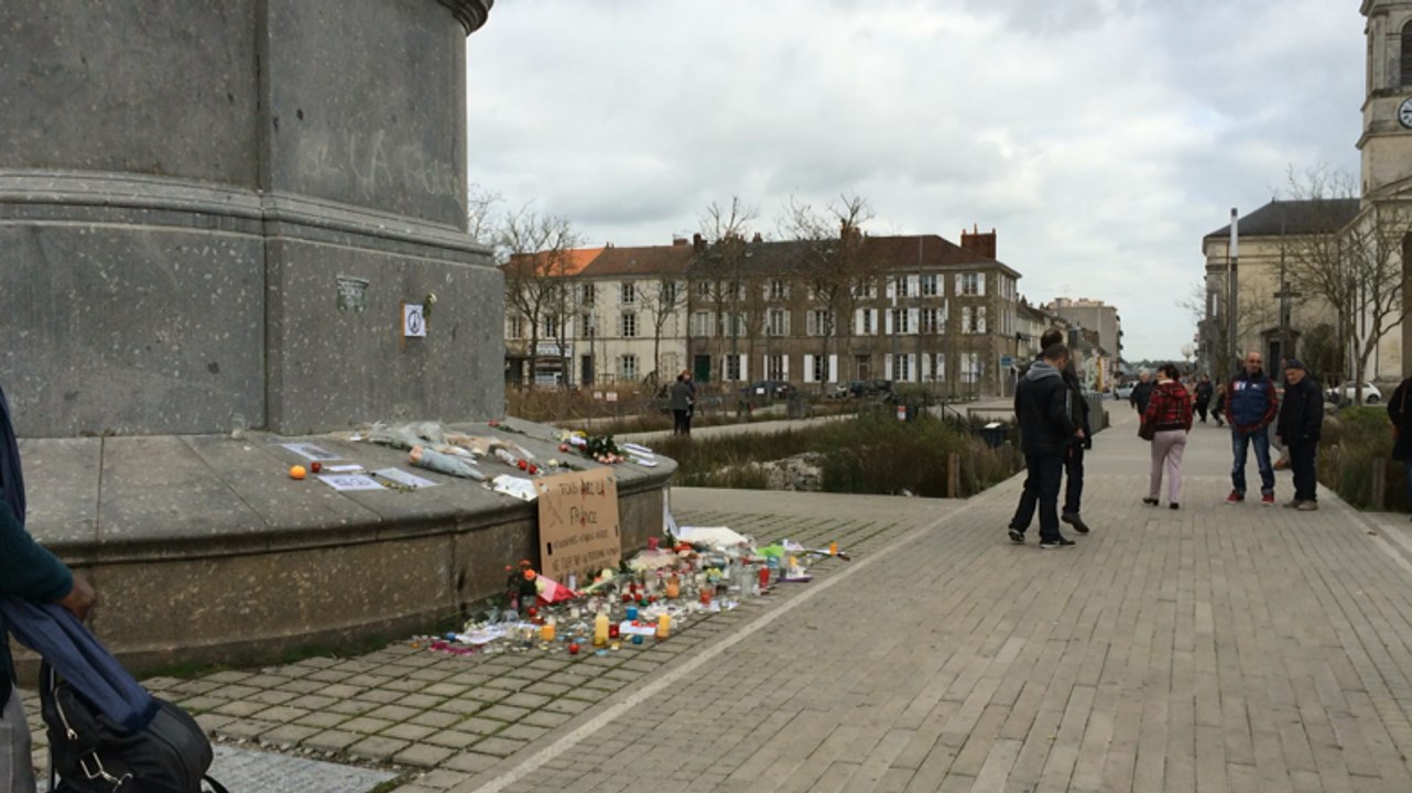 Minute de silence suite aux attentats à La Roche sur Yon