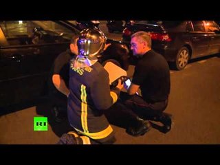 RAW: Police arrive at ‎Bataclan‬ concert hall in ‪Paris‬ where hostage situation is unfolding
