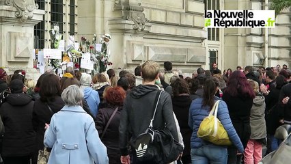 VIDEO. Tours : une minute de silence pour les victimes des attentats