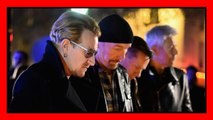U2, dopo l'annullamento del concerto a Parigi e portano fiori davanti al Bataclan