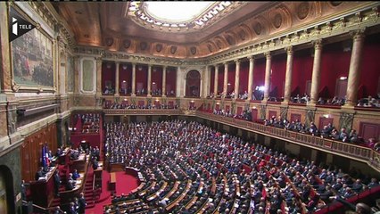 Video herunterladen: François Hollande devant le Congrès : 