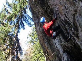 GAG 2015 : Selection à la cascade (dry) sous la neige