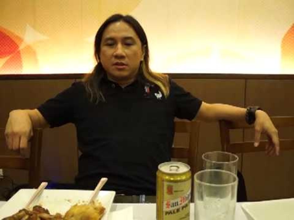 Chef Lau Tries to Think of a Song to Sing