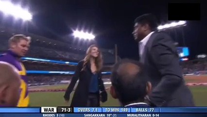 While everyone Shook hands with Warnes girlfriend Liz Hurley Saqlain didnt