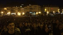Rassemblement après les attentats à Dinan