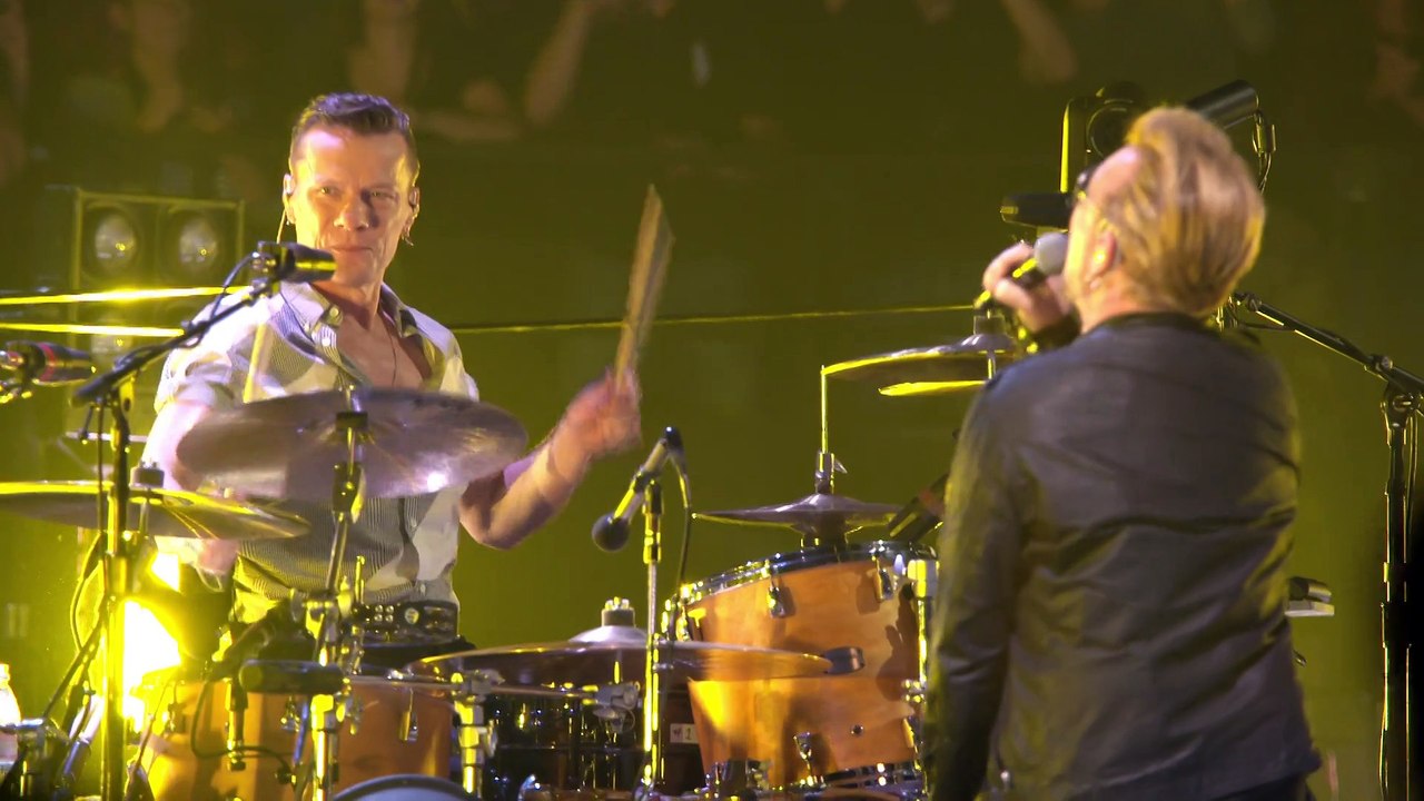 [HD] Vertigo U2 Innocence + Experience Tour 11/11/2015 - Paris HBO