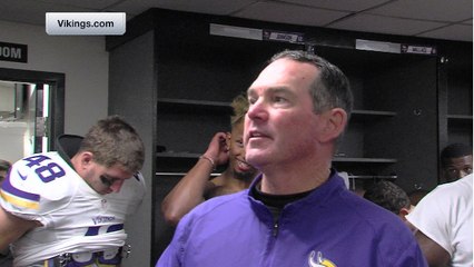 Vikings head coach Mike Zimmer congratulates team on victory over Raiders