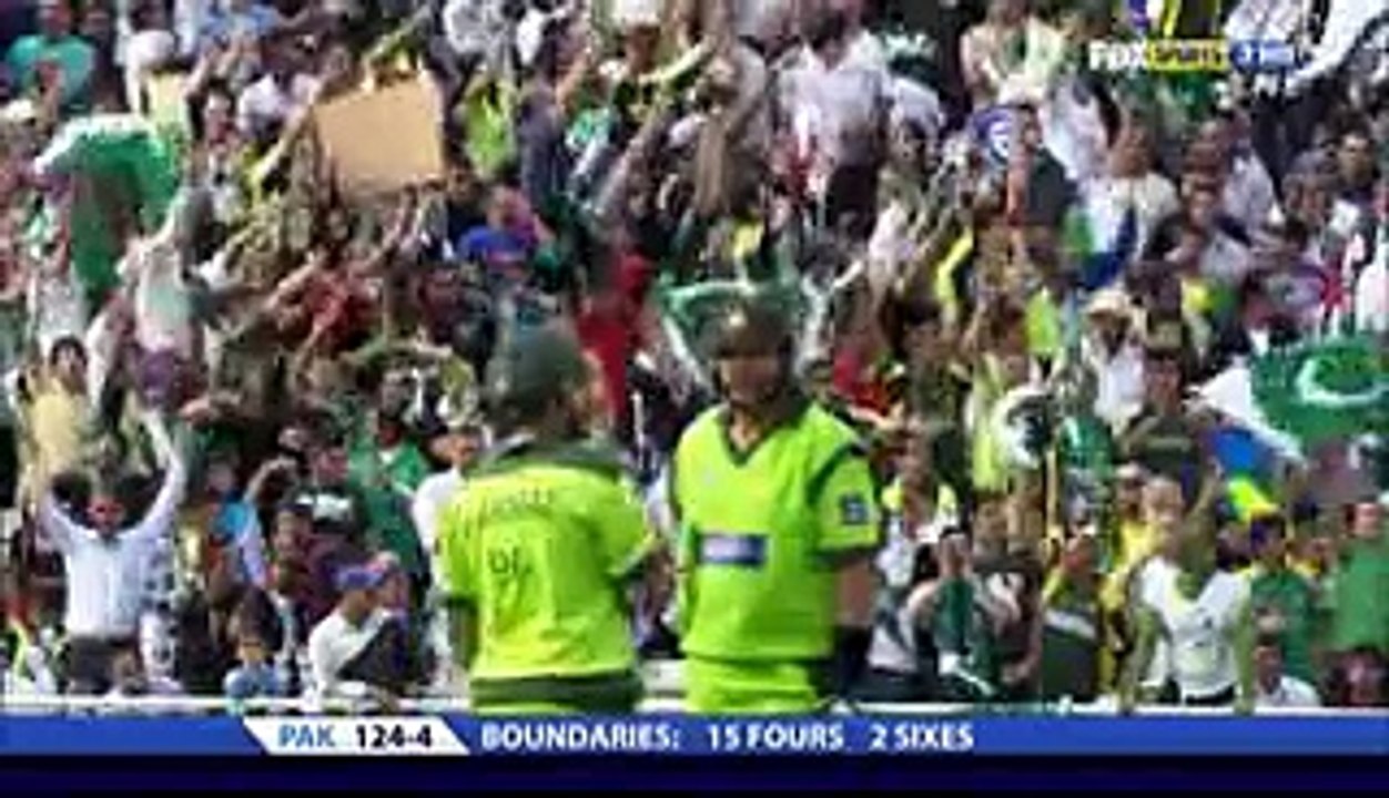SHAHID AFRIDI presents - How to hit the World's Fastest Bowler out of the Ground